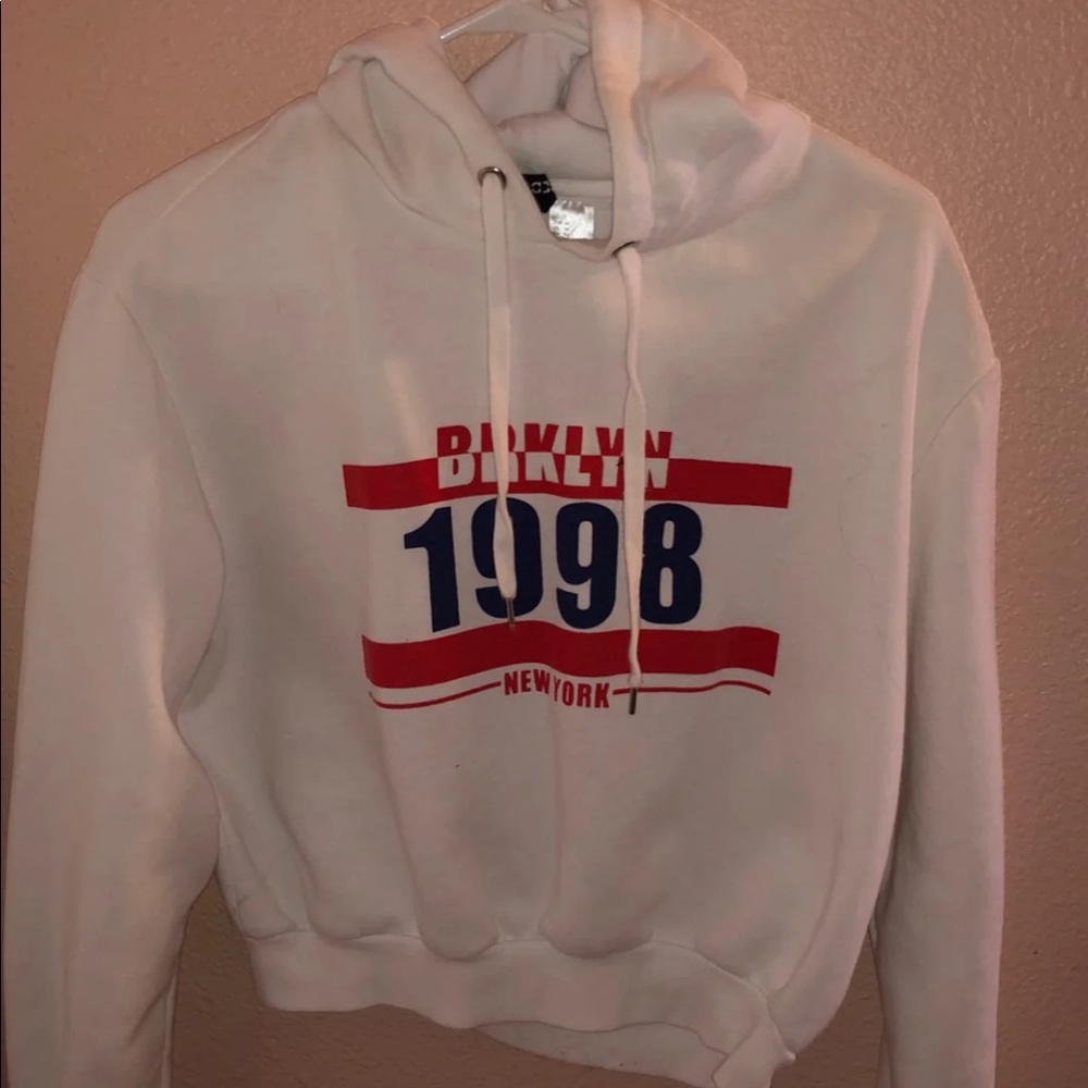 White cropped sweatshirt